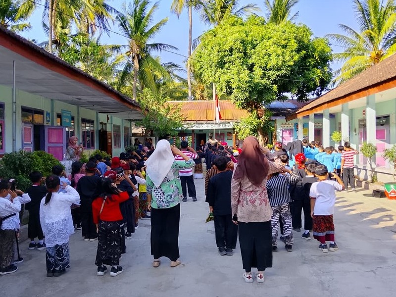 UPACARA MEMPERINGATI HARI ANAK NASIONAL (HAN) SD NEGERI 4 SUMBERANYAR